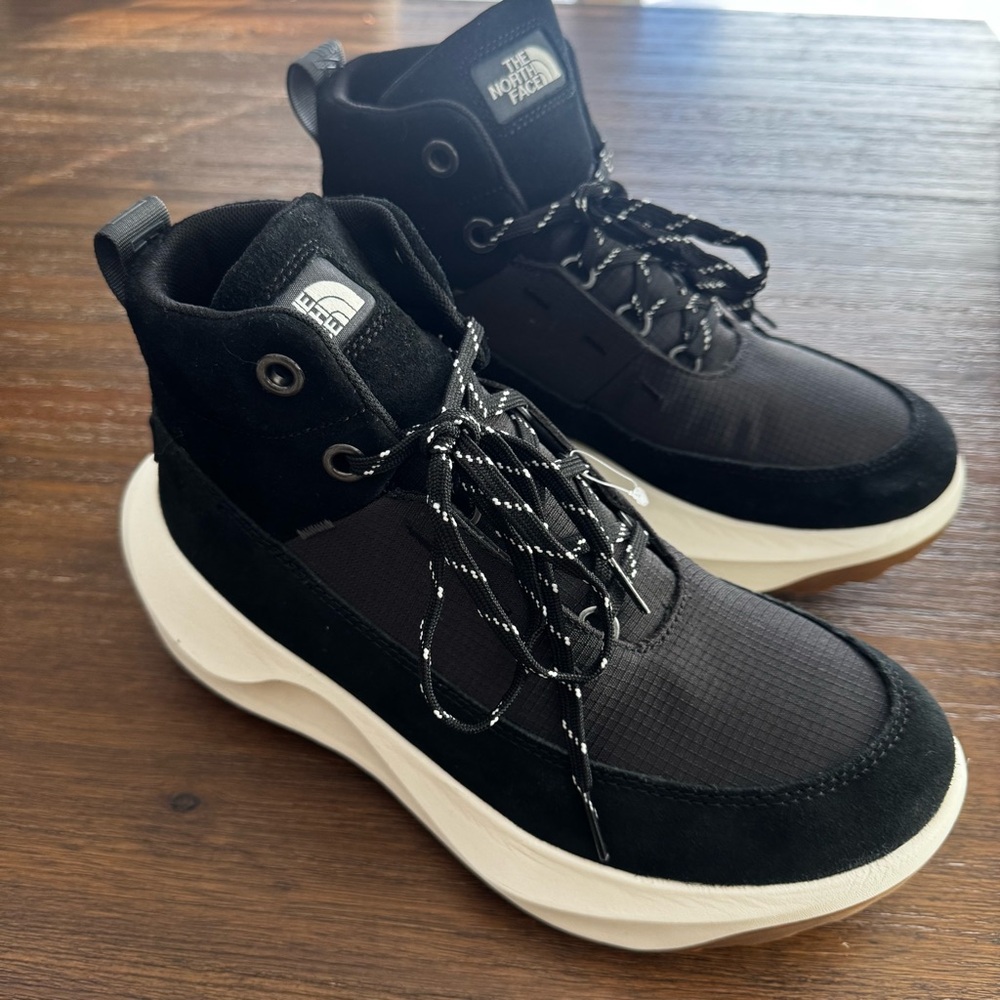 The North Face Halseigh Hiker Women's Boots Size 10.5